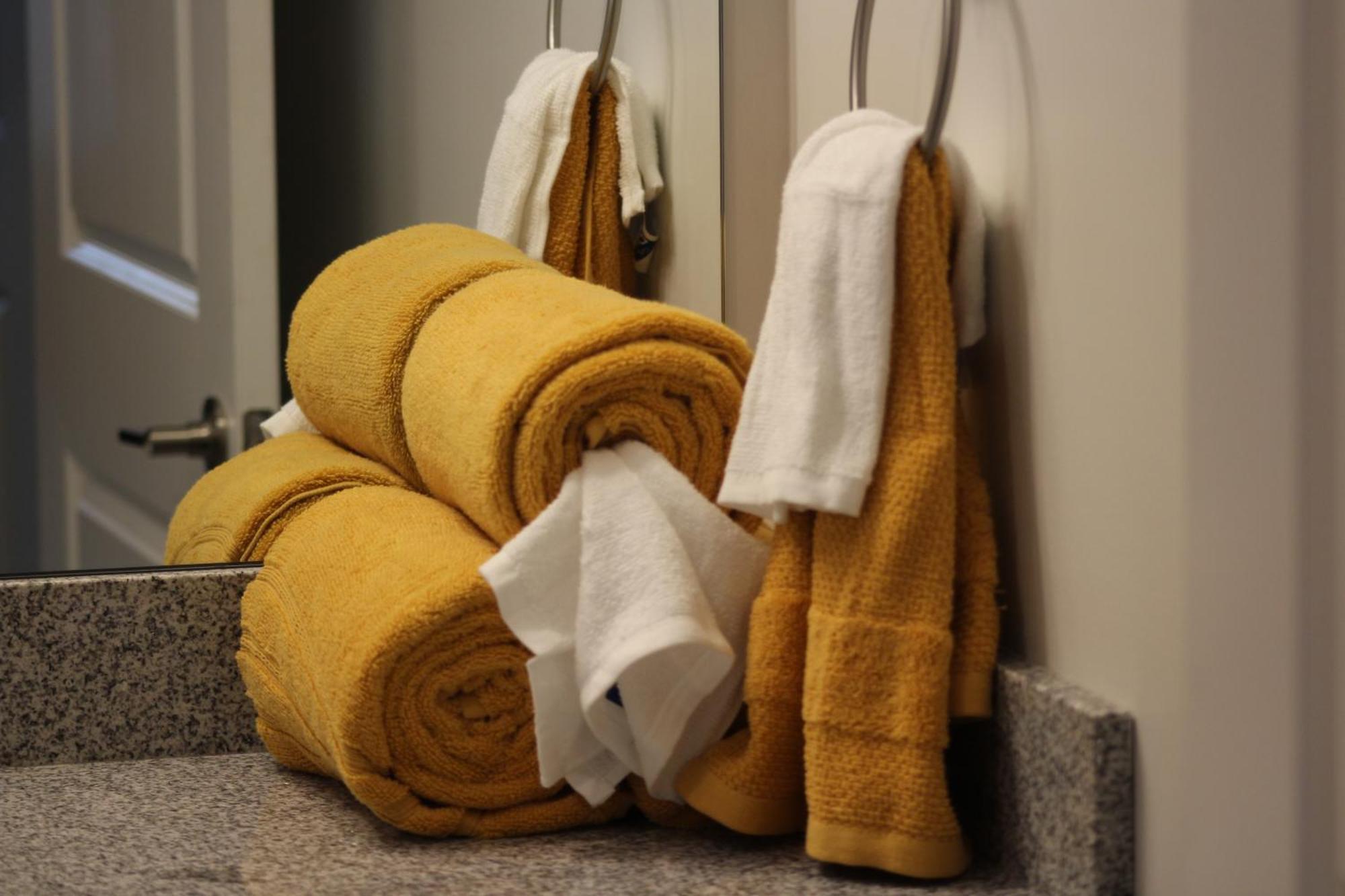 Quiet And Luxury Apartment - 10 Minutes From Ecu Winterville ภายนอก รูปภาพ