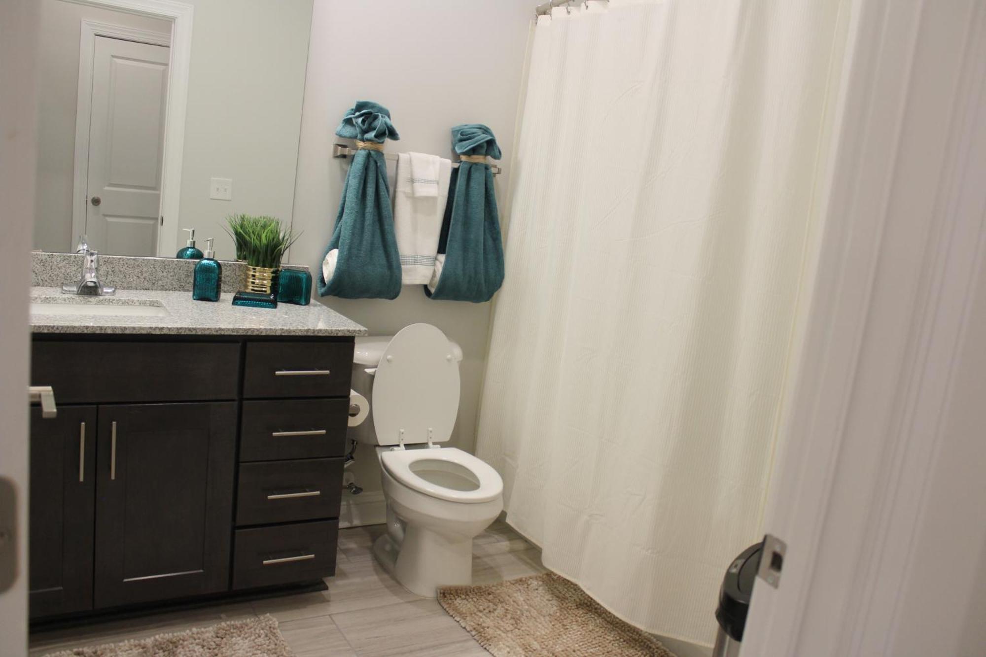Quiet And Luxury Apartment - 10 Minutes From Ecu Winterville ภายนอก รูปภาพ